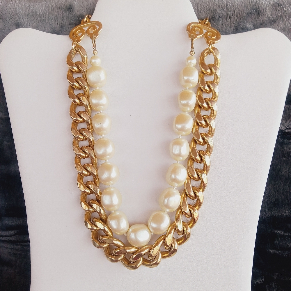 Vintage Carolee Gold Tone Chain and Faux Pearl Statement Necklace Chunky Iconic.